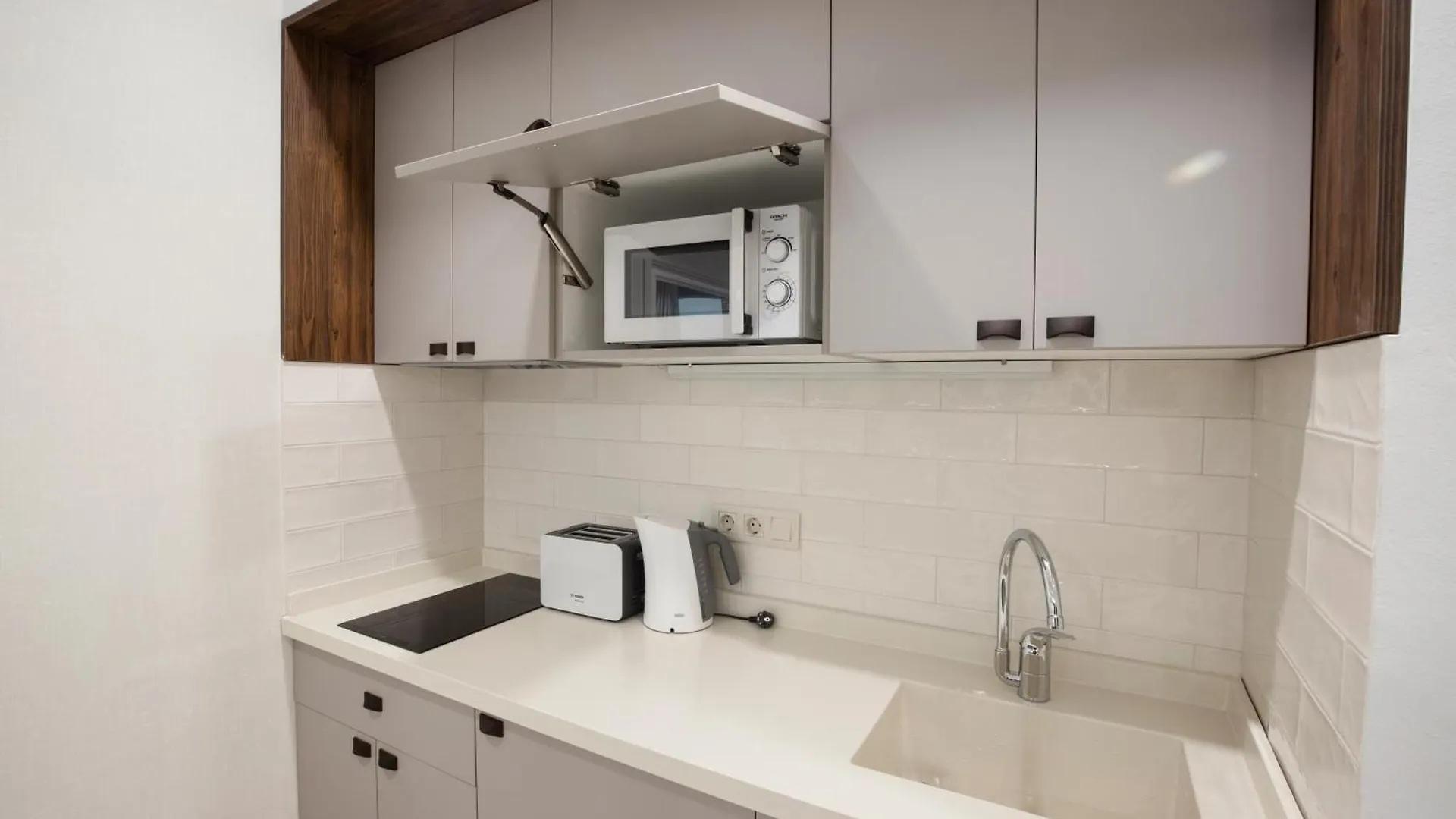باتومي Gq Luxe Apartments In Alliance Palace 0*,  جورجيا