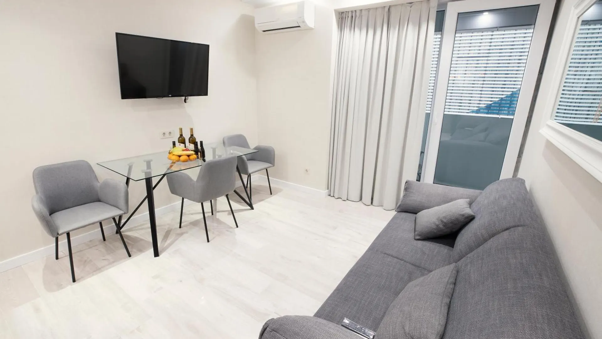باتومي Gq Luxe Apartments In Alliance Palace 0*,